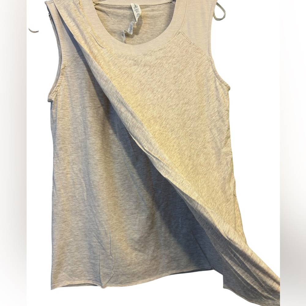 Lululemon To Class Tee - Heathered Dune / Dune - Picture 9 of 15